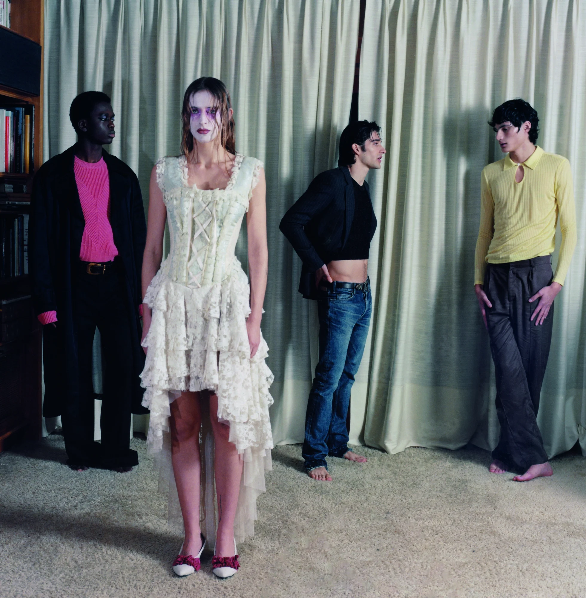 Alejo, Ibrahima, Xulia, Luis, Miguel — photographie Aitor Laspiur