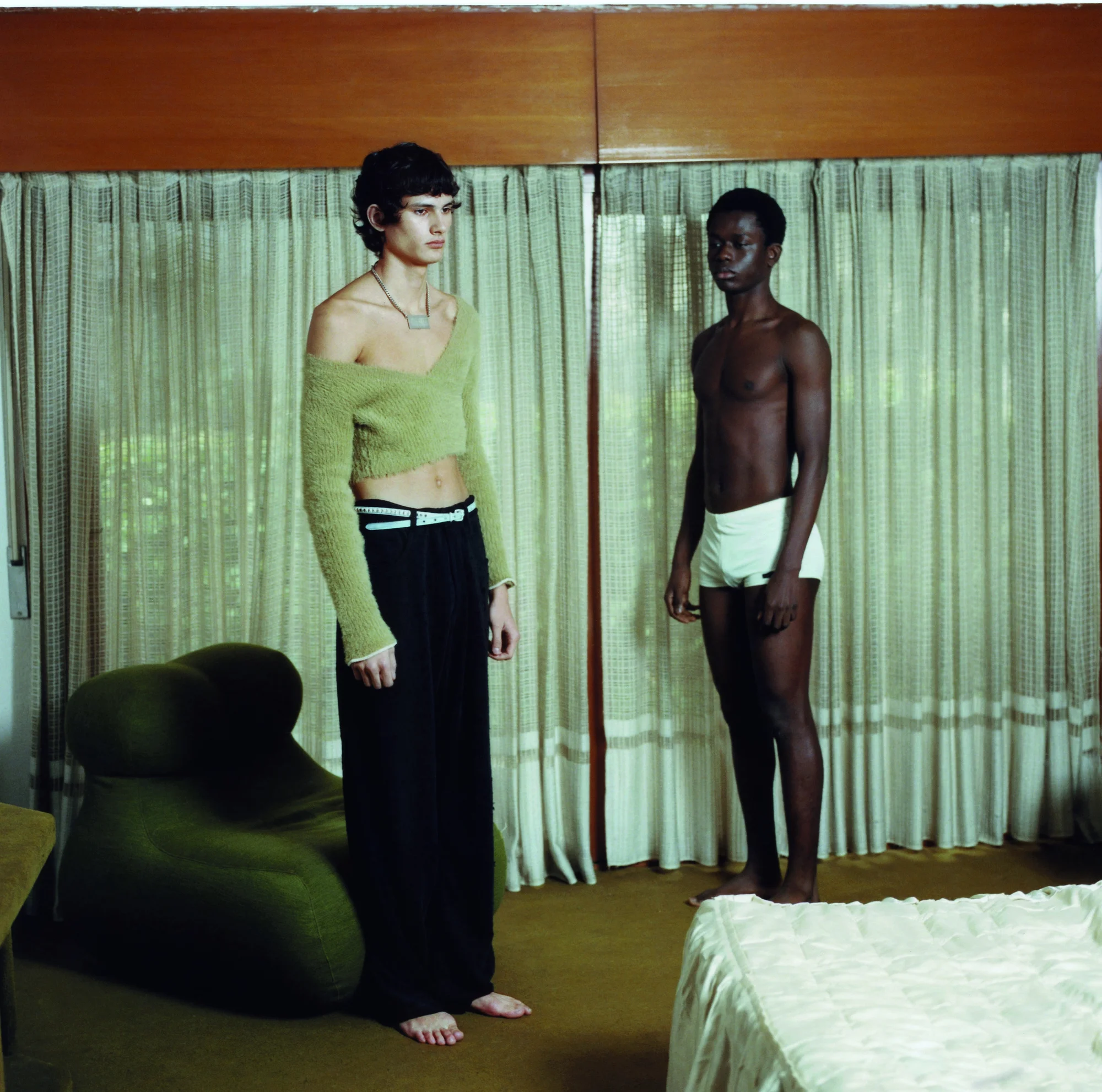 Alejo, Ibrahima, Xulia, Luis, Miguel — photographie Aitor Laspiur