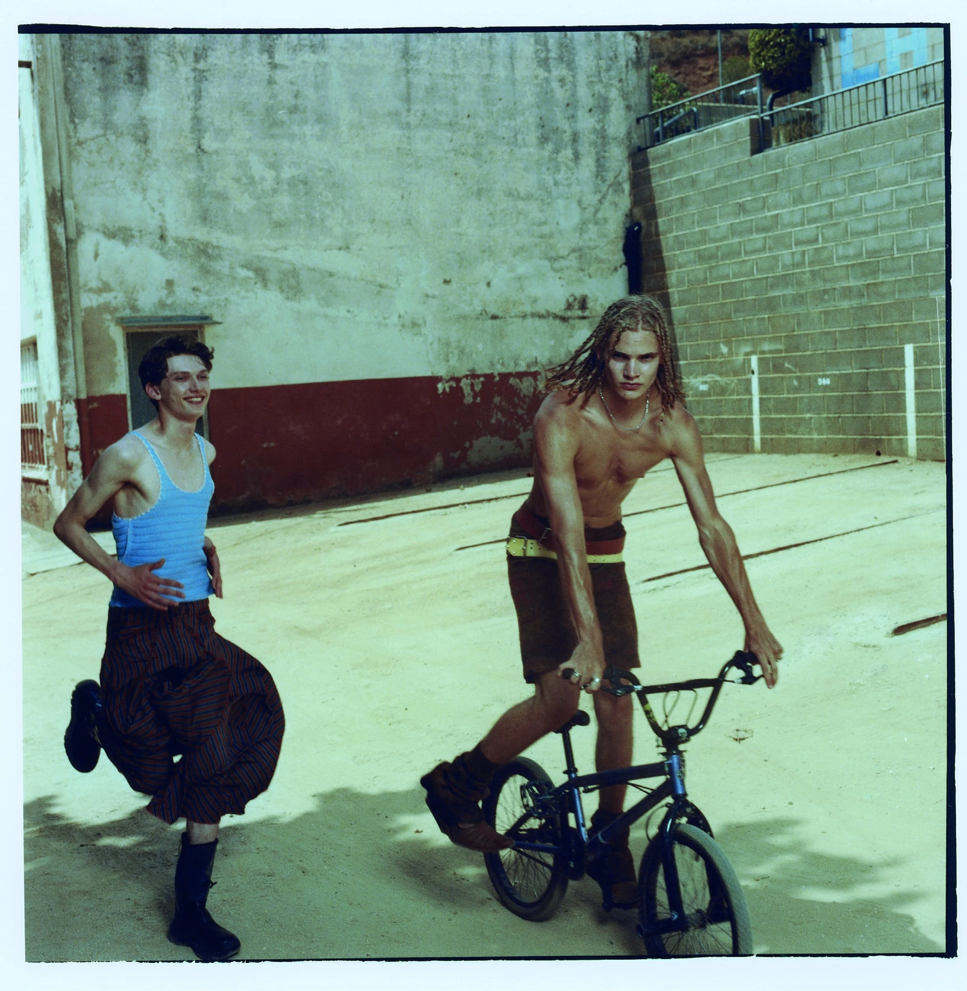 Codey, Daniel, Elvis, Sylva — photographie Aitor Laspiur